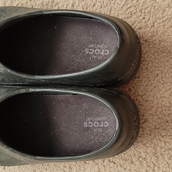 Crocs Women's Slip On Clogs - Picture 9 of 12